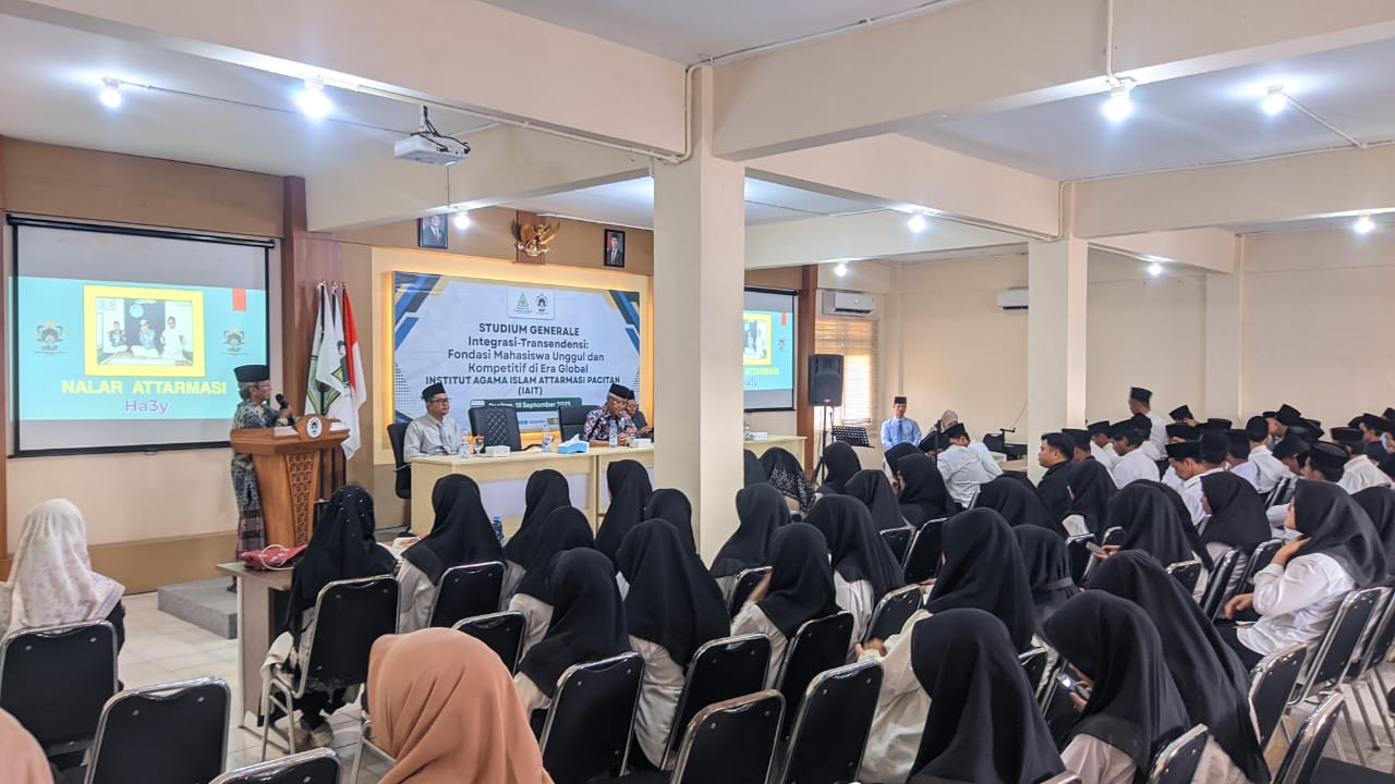 Mahasiswa Baru IAIT Pacitan Dibekali Nalar Attarmasi